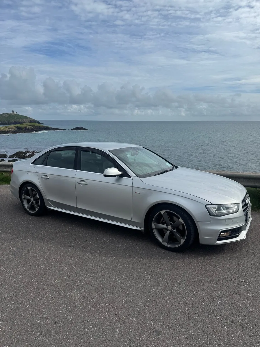 Audi A4 S-Line Black Edition - Image 2