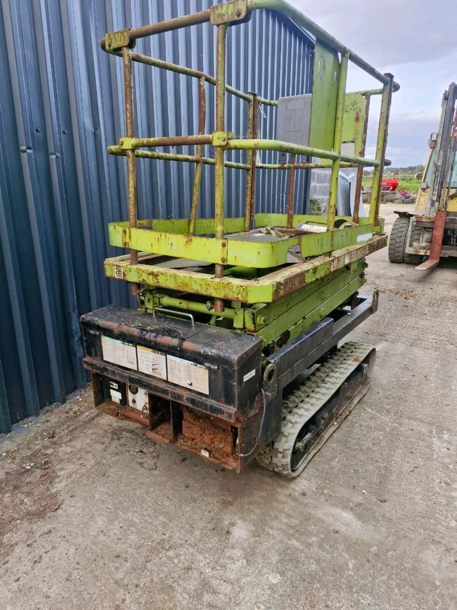 Track scissor lift - Image 3