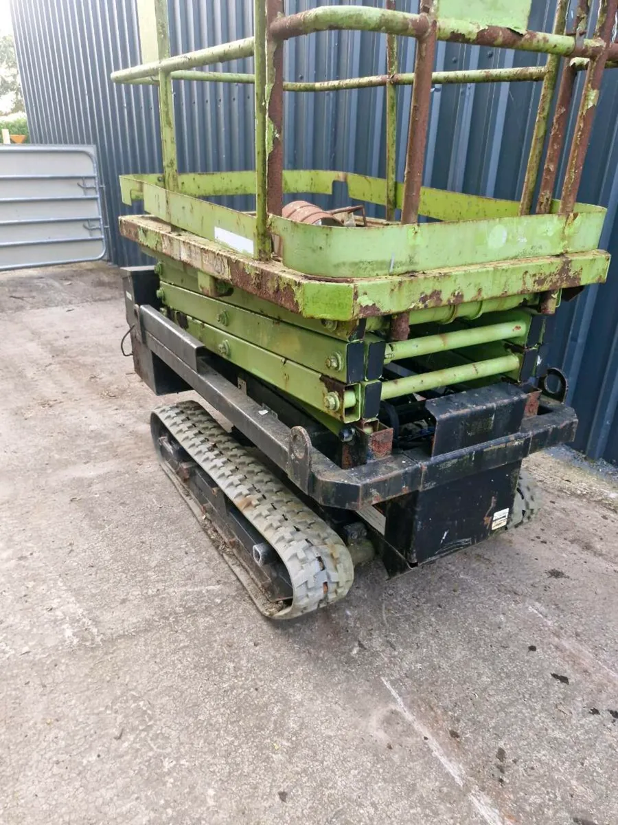 Track scissor lift - Image 4