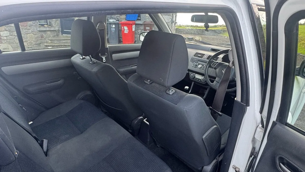 Suzuki Swift - Image 3