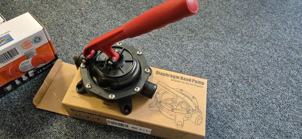 €25 hand pump - Image 1