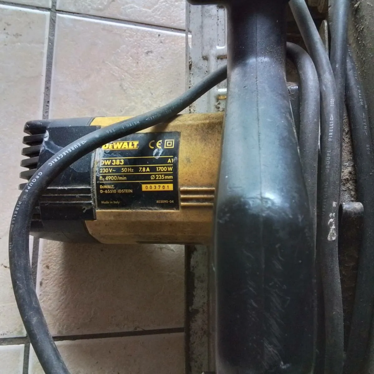 DEWALT CIRCULAR SAW - Image 1