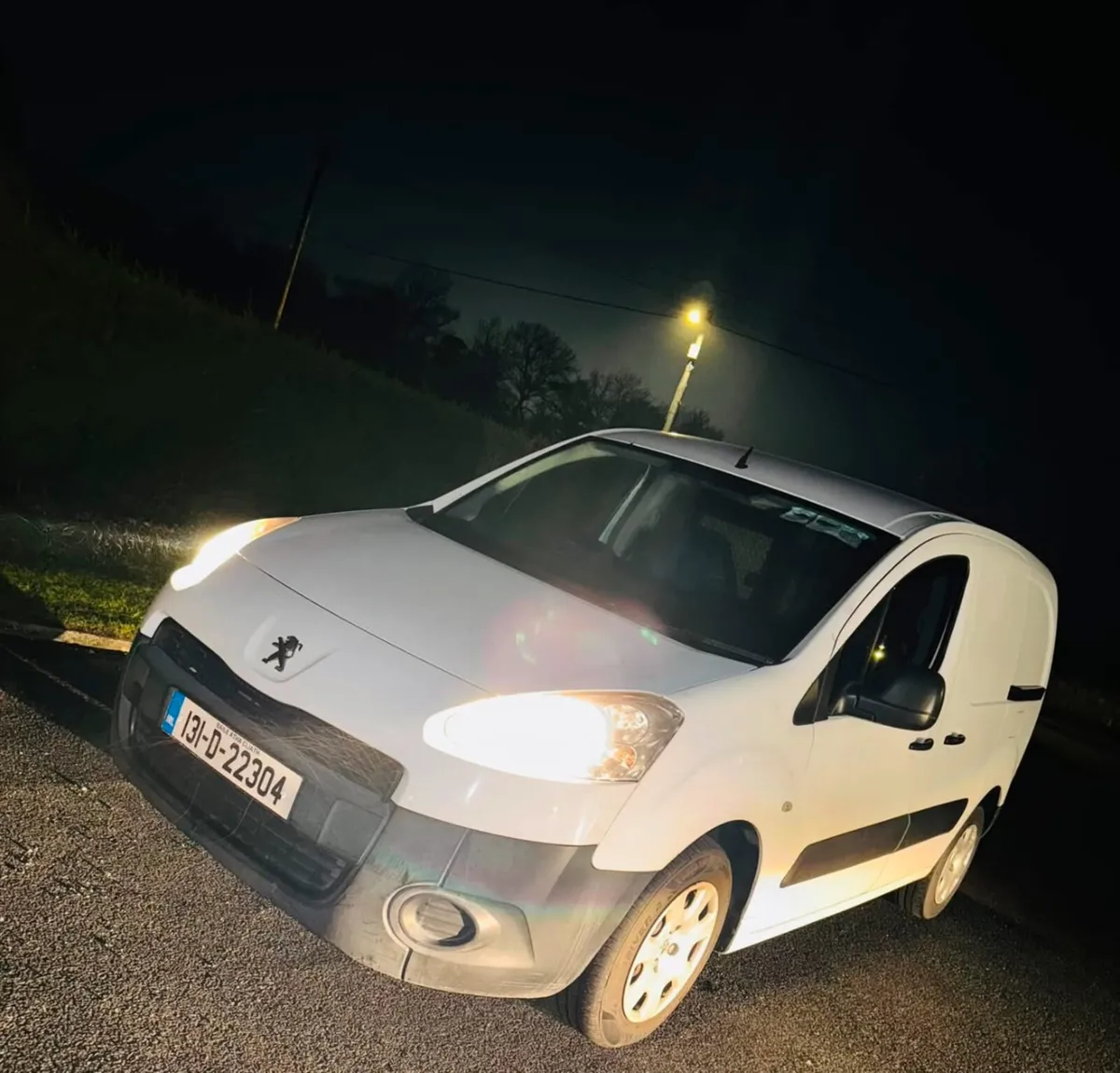 Peugeot Partner Van 2 Seater - Image 4