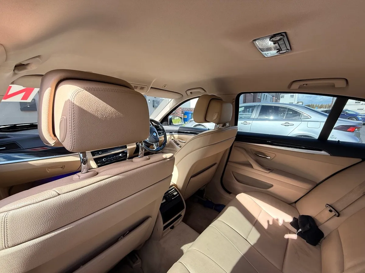 BMW 520D 2010 - Image 3
