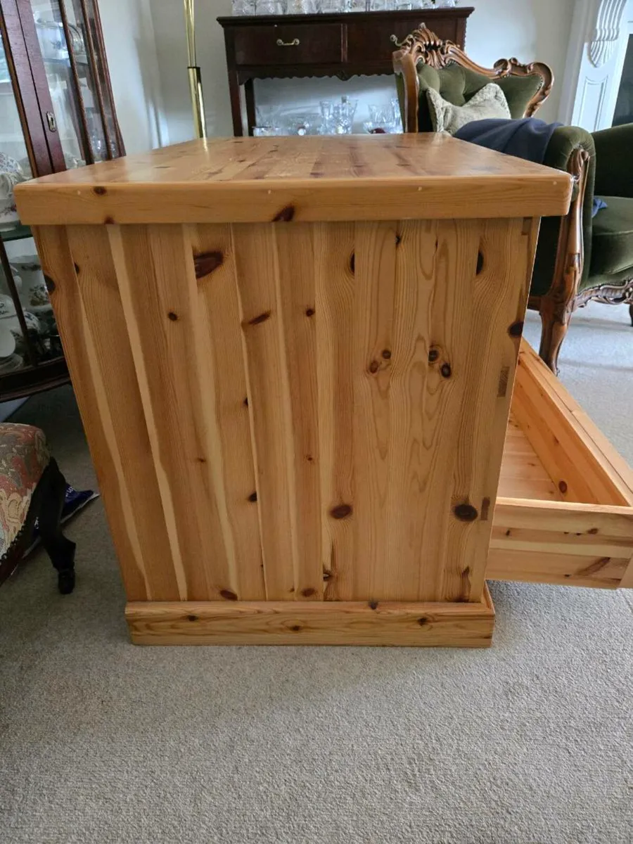 Chest of Drawers - Image 2