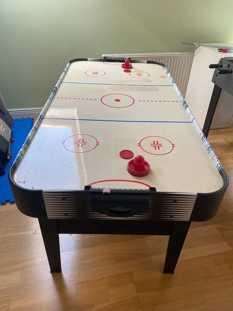 AIR HOCKEY TABLE - Image 1