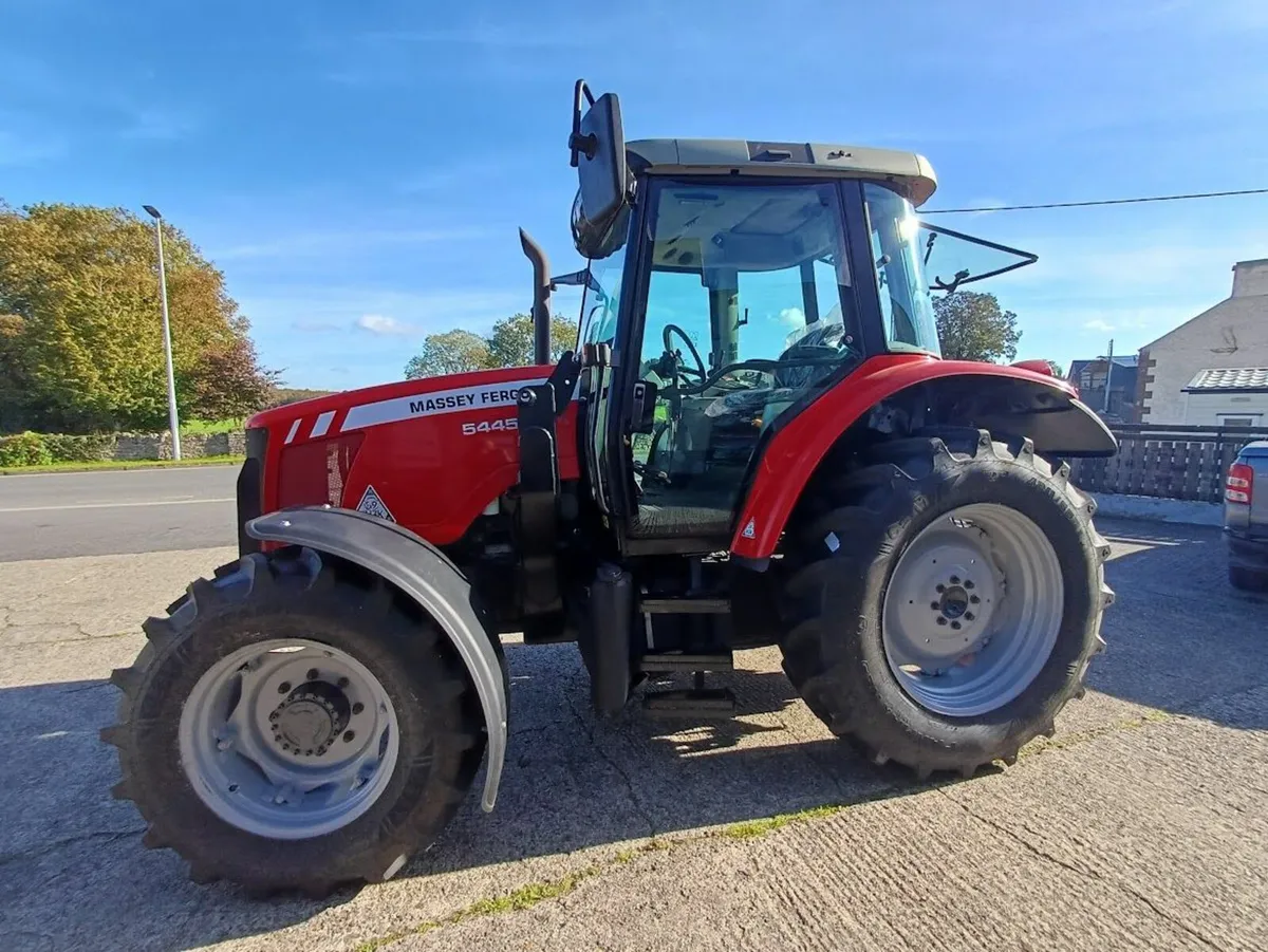 Massey Ferguson 5445 with loader - Image 3