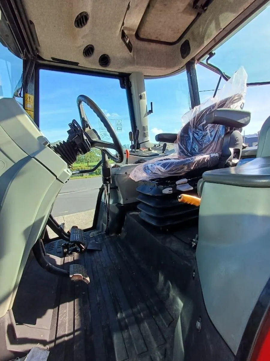 Massey Ferguson 5445 with loader - Image 4