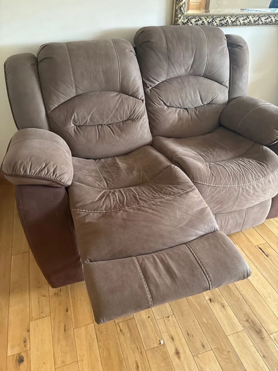 Couch - Image 2