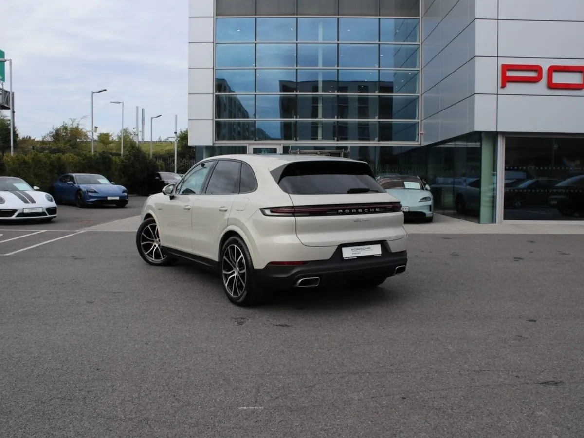 Porsche Cayenne 3.0 E-hybrid Phev Auto - Image 3