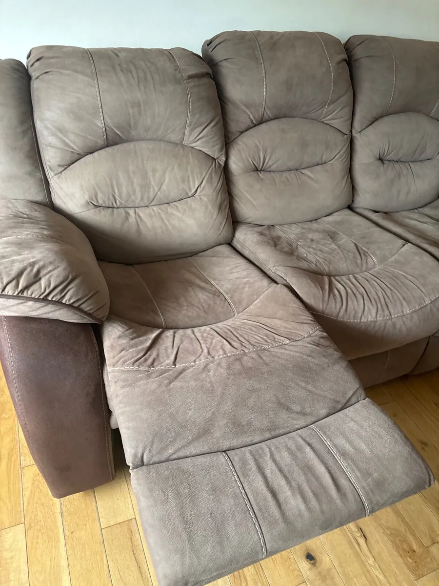 Couch - Image 4