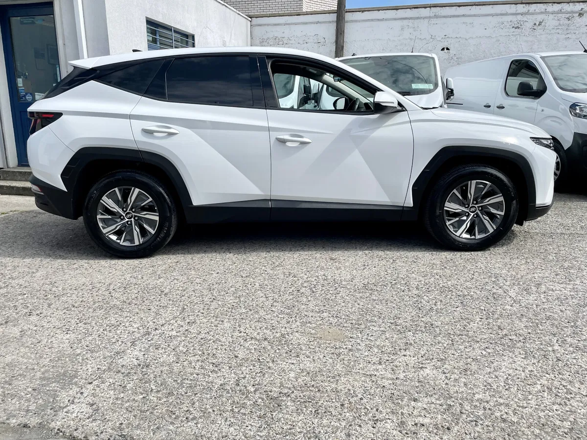 Hyundai Tucson 1.6 CRDI 115BHP 2 SEAT Van, 2022 - Image 3