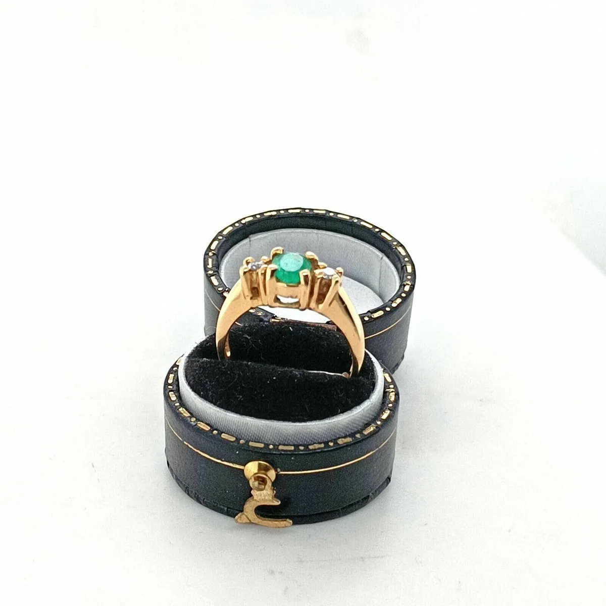 18k Yellow Gold Emerald & Diamond Ring - Image 4