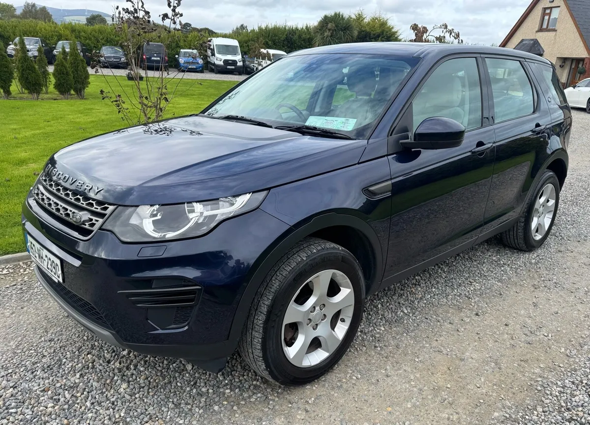 Land Rover Discovery - Image 1