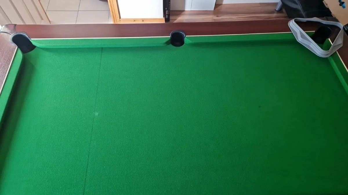Pool table - Image 2