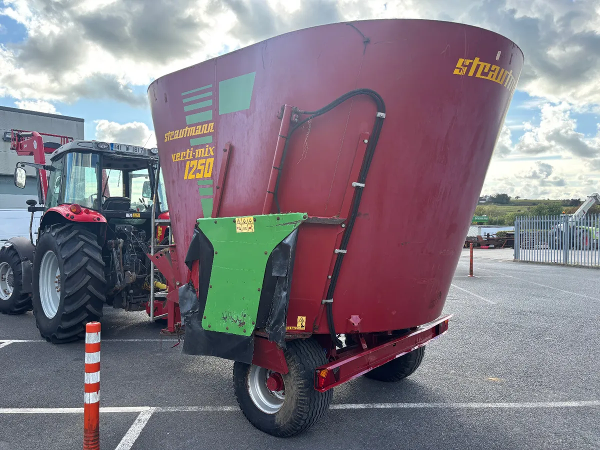 Strautmann 1250 Tub Feeder - Image 4