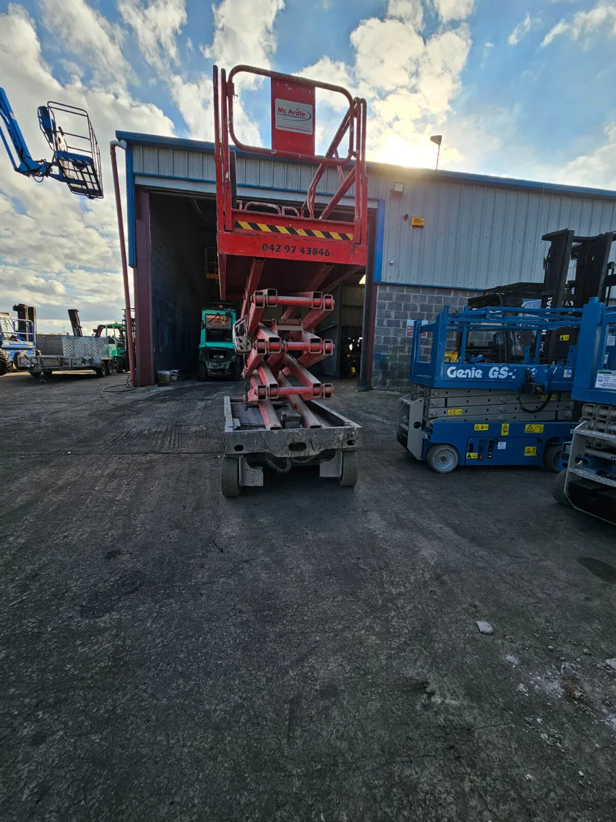 Cheap  Genie  Scissor lift - Image 2