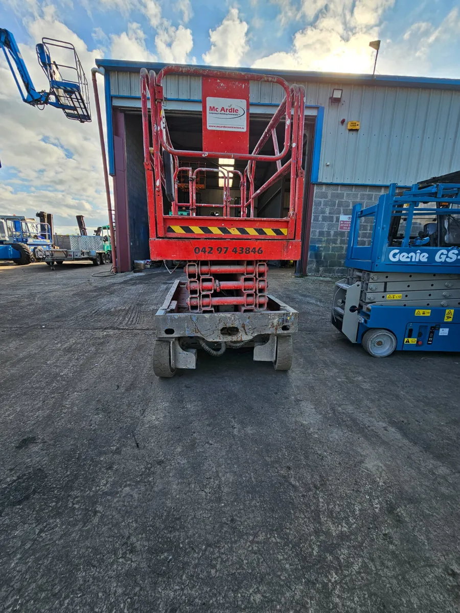 Cheap  Genie  Scissor lift - Image 3