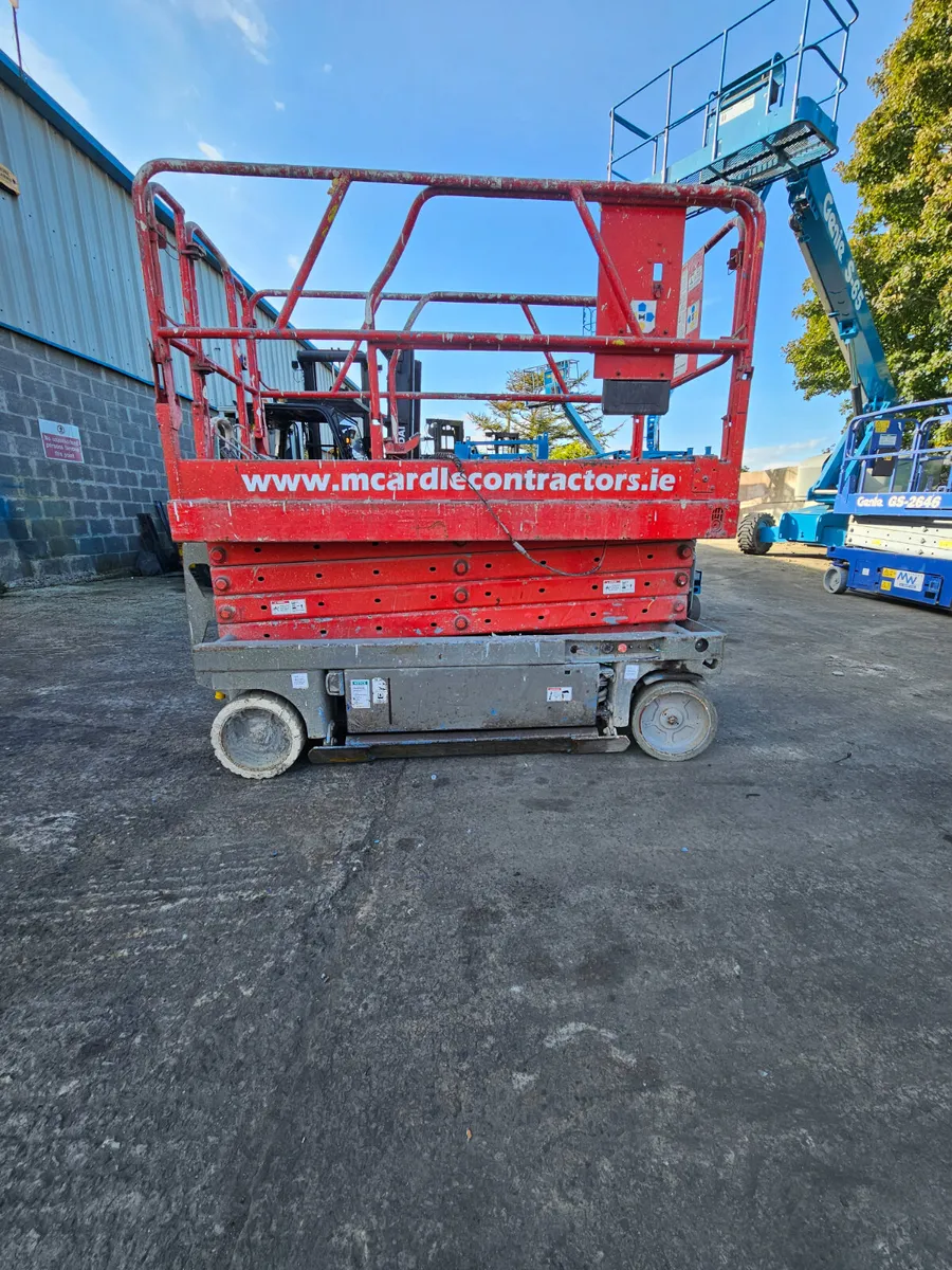 Cheap  Genie  Scissor lift - Image 4