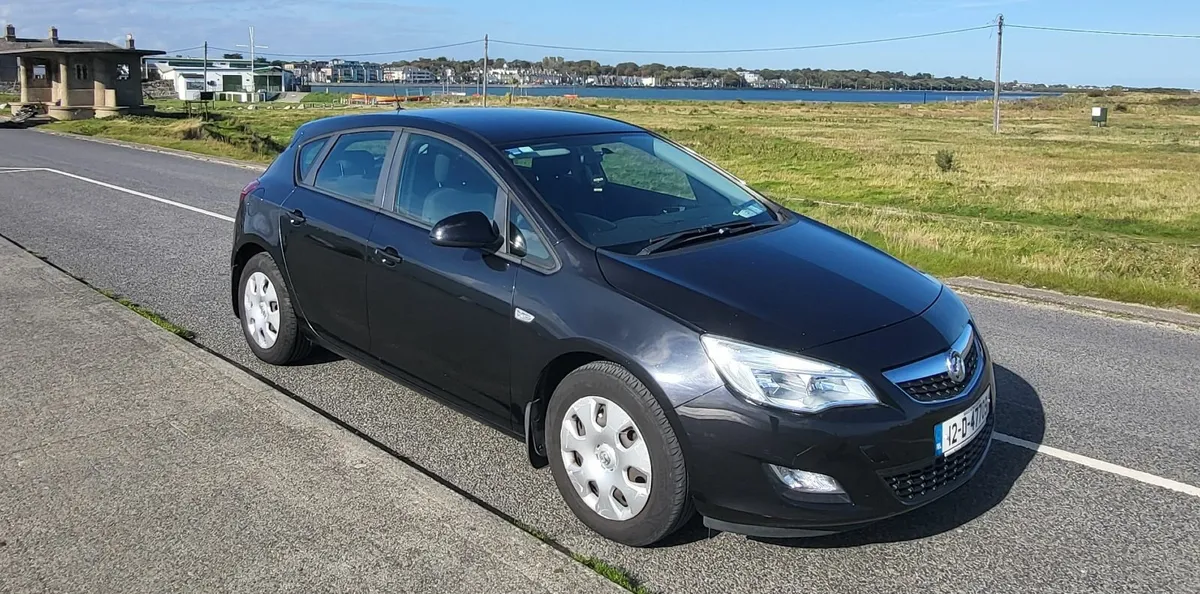 Vauxhall Astra 2012 - Image 3