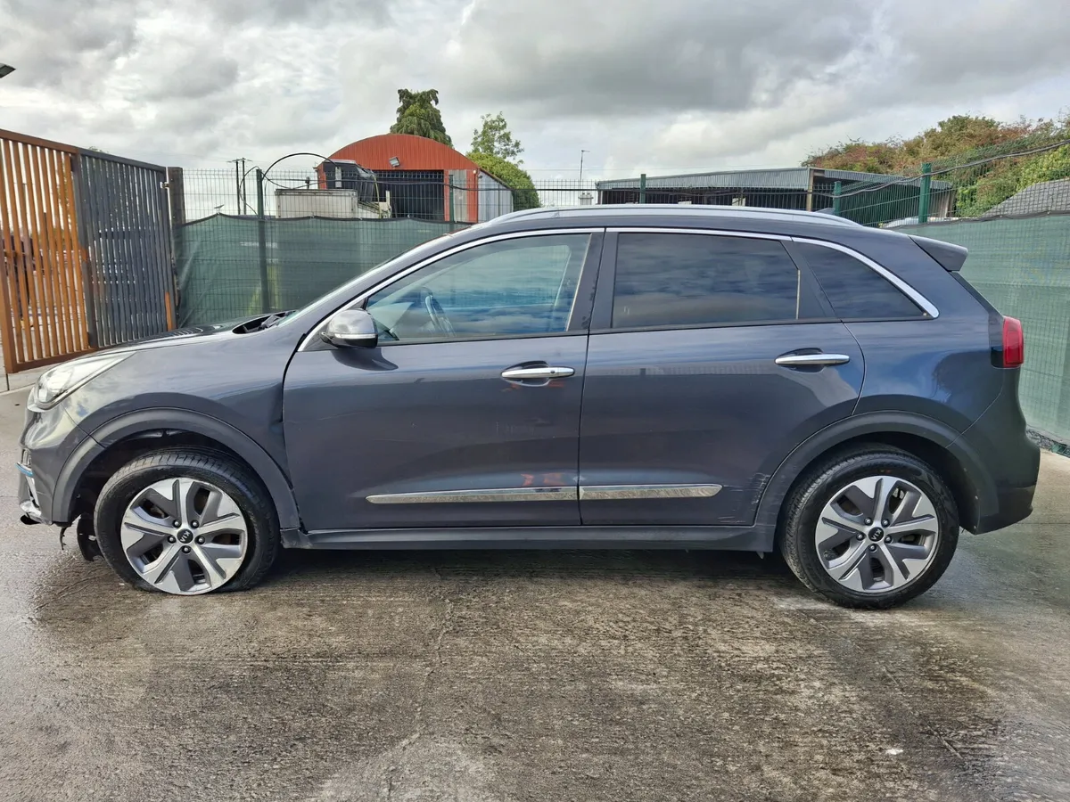 201 Kia Niro  64kwh  Ev  Auto - Image 4