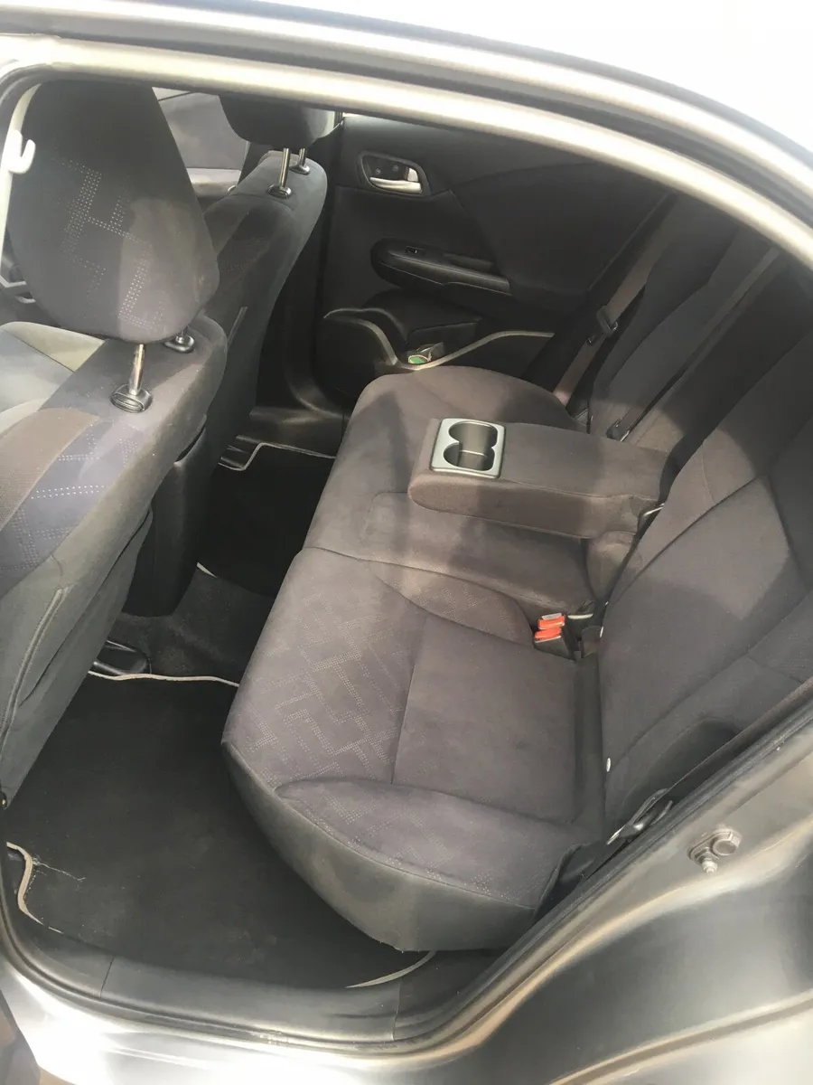 Honda Civic 2014 1.6 i-dtec ES - Image 2