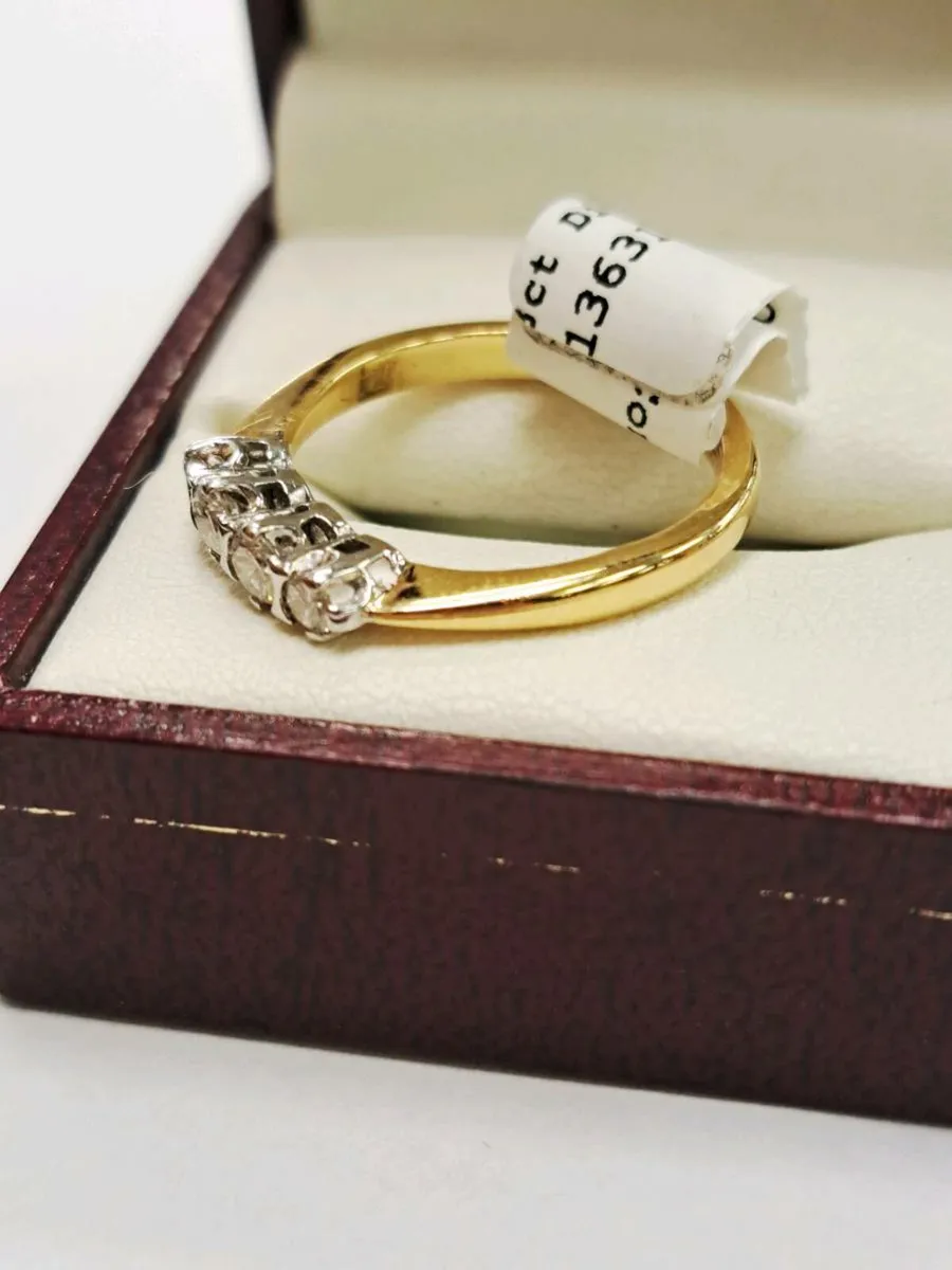 18K Gold Diamond Ring 18CT - Image 2
