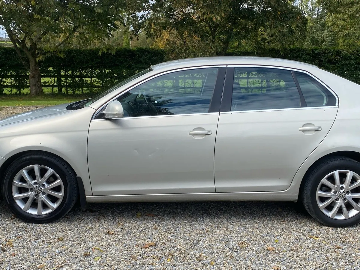Volkswagen Jetta - Image 3