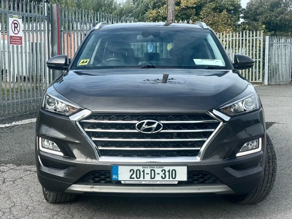 Hyundai Tucson 2WD Executive Plus - Image 2