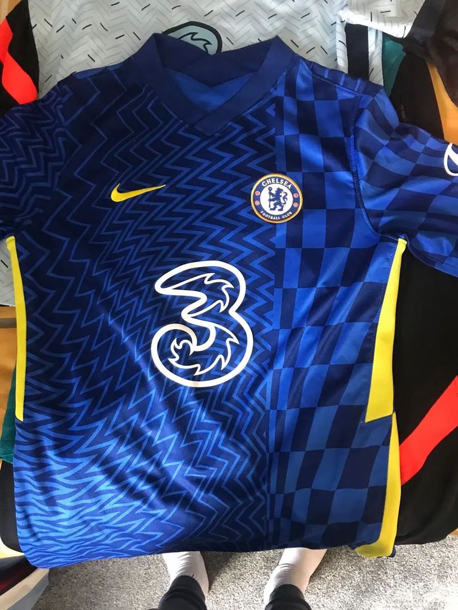 Chelsea football gear - Image 4