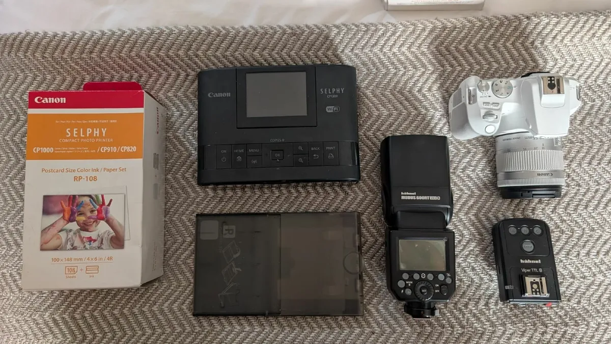 Canon EOS 250D + Printer + Flashes - Image 1