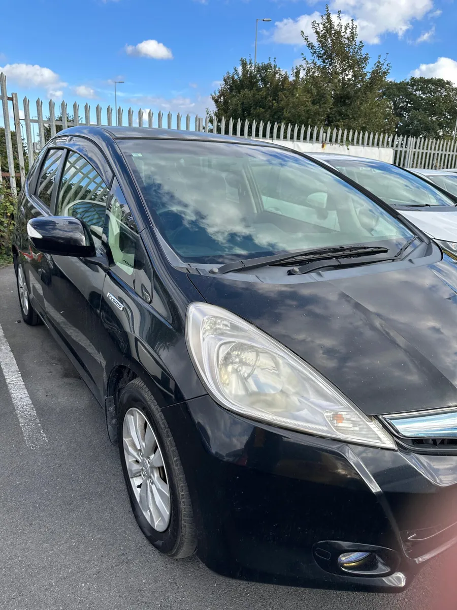 Honda Fit Hybrid Leather Package - Image 3