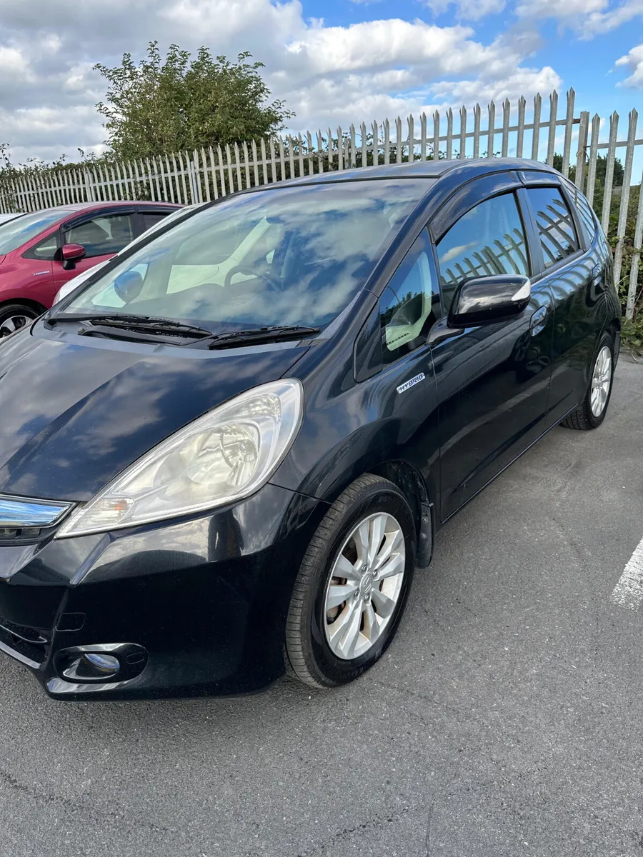 Honda Fit Hybrid Leather Package - Image 2