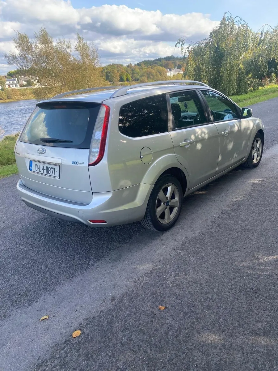 2010 Ford Focus - Image 3