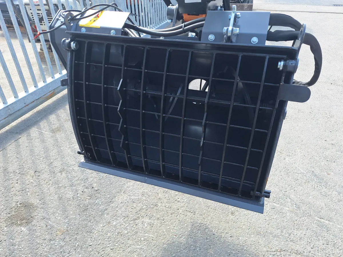 GF Gordini Excavator concrete mixing buckets - Image 4