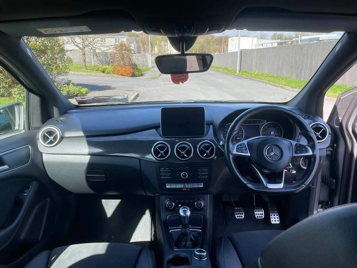 Mercedes-Benz B-Class 2016 - Image 4