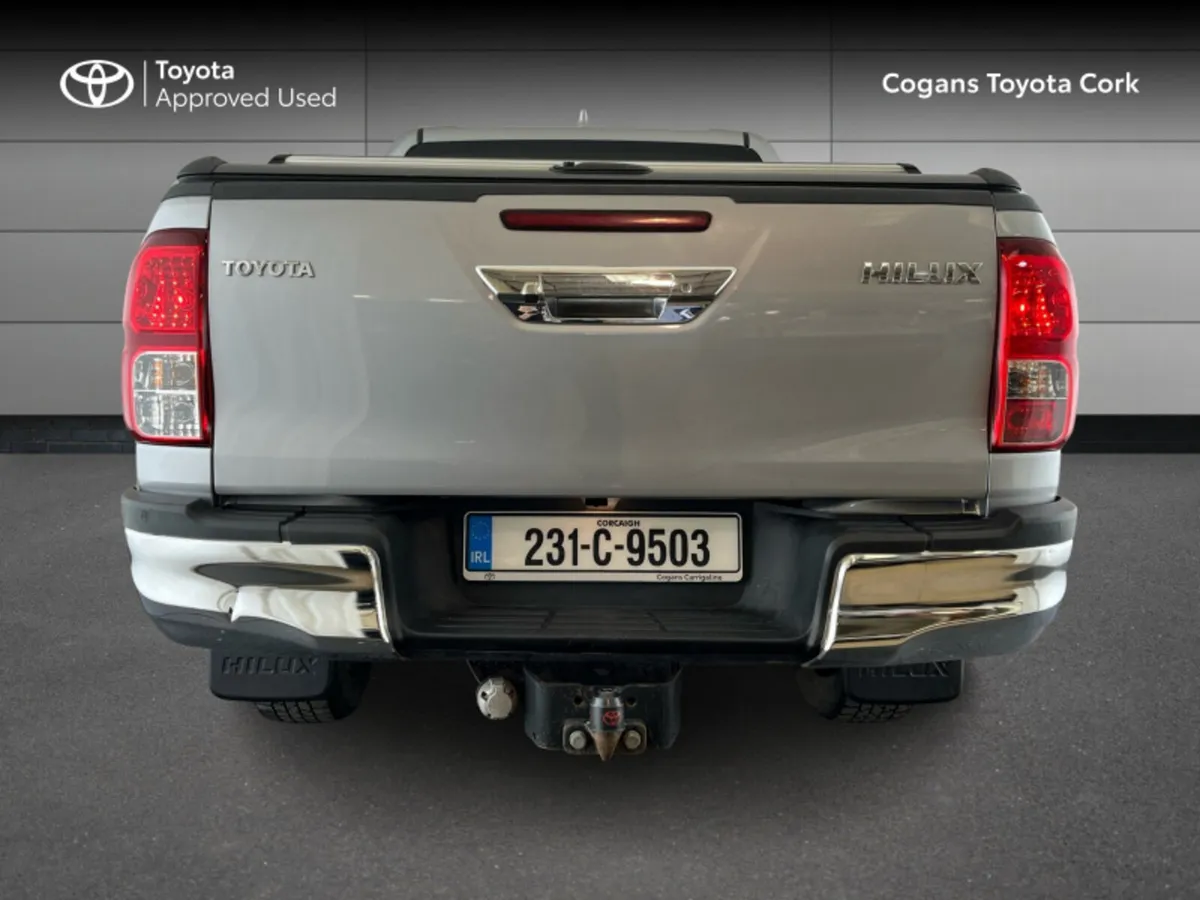 Toyota Hilux 2.8 SR5 D/CAB AUTO 4DR - Image 4