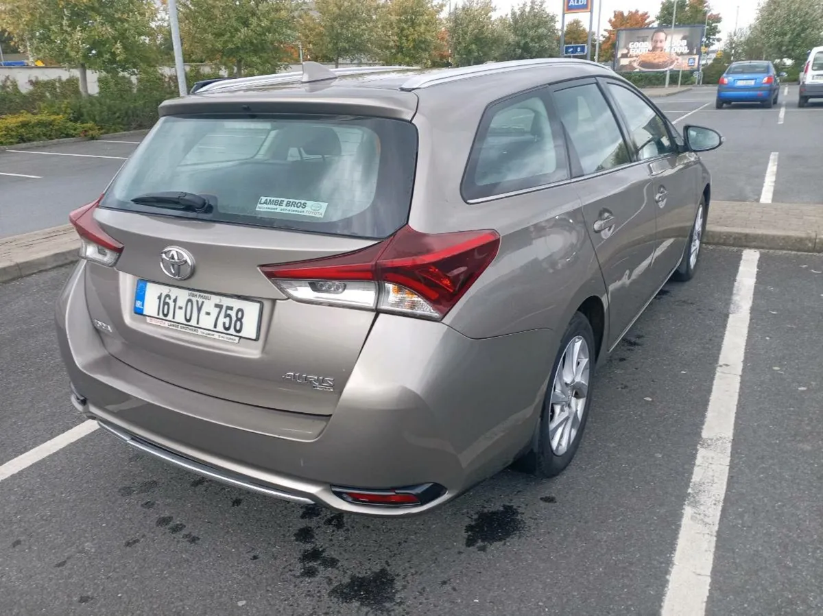 Toyota Auris - Image 3