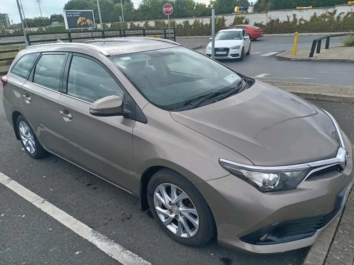 Toyota Auris - Image 4