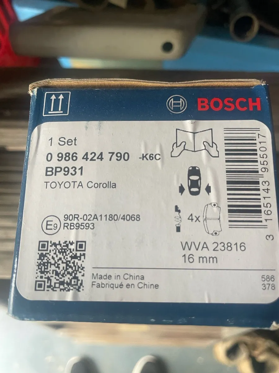 Corolla Rear Brake pads & Discs - Image 1