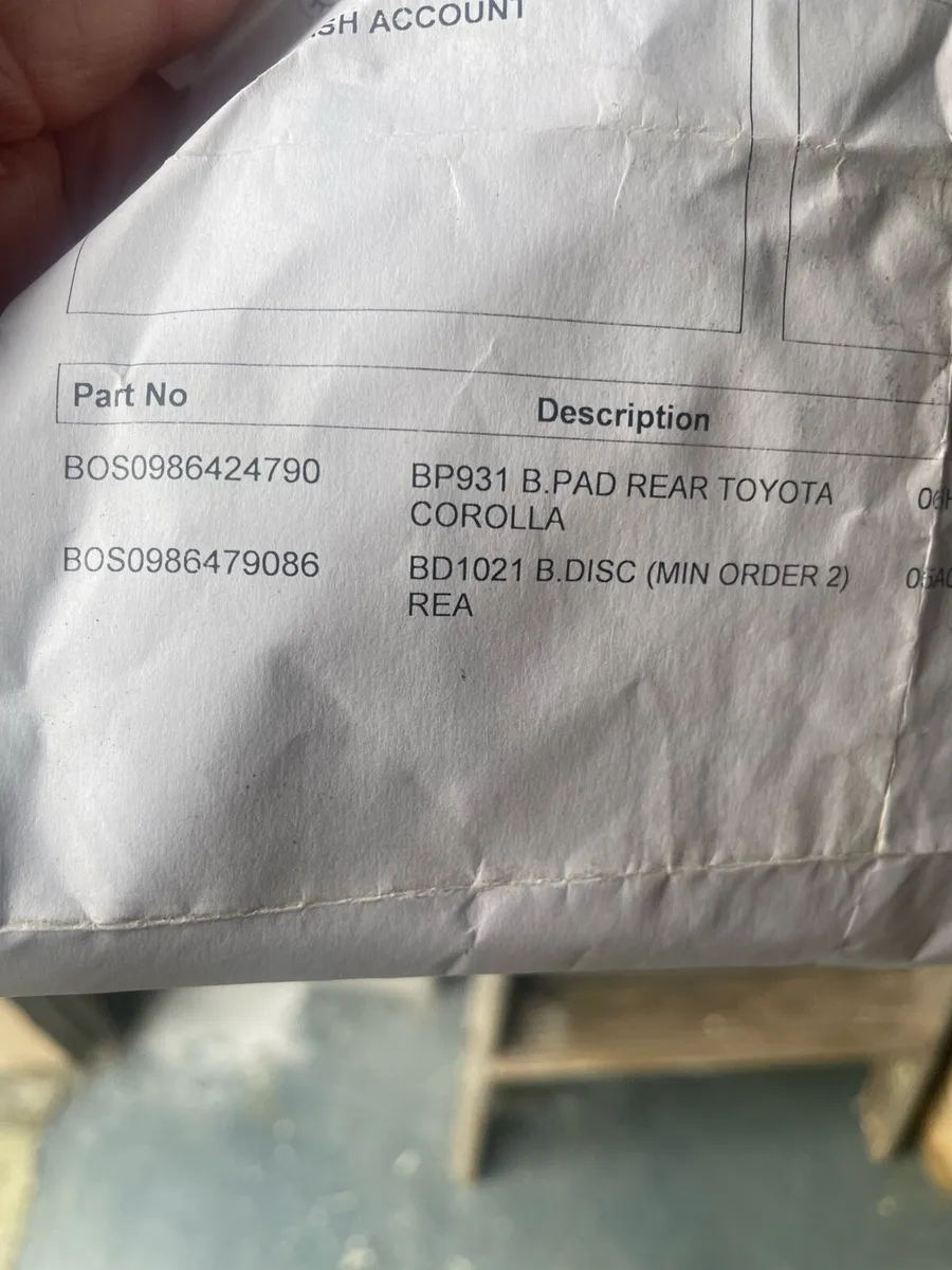 Corolla Rear Brake pads & Discs - Image 3