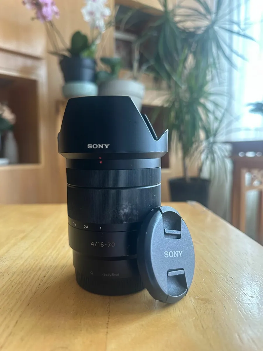 Sony 16 - 70 f4 lens Sony E Mount - Image 1