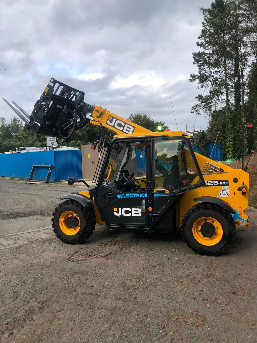 JCB 525-60E ELECTRIC COMPACT TELEHANDLER YEAR 2022 - Image 1