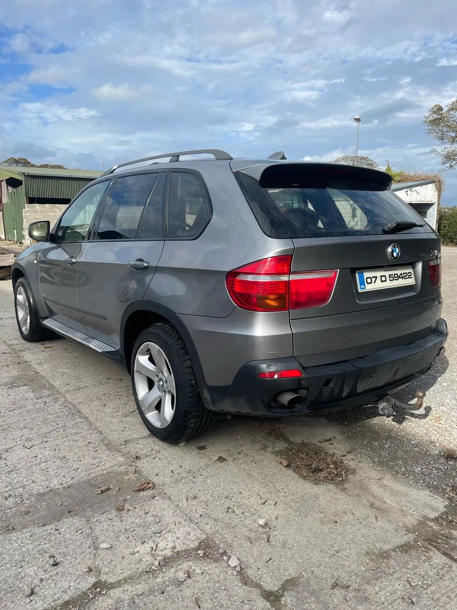 Bmw x5 crewcab commercial - Image 2