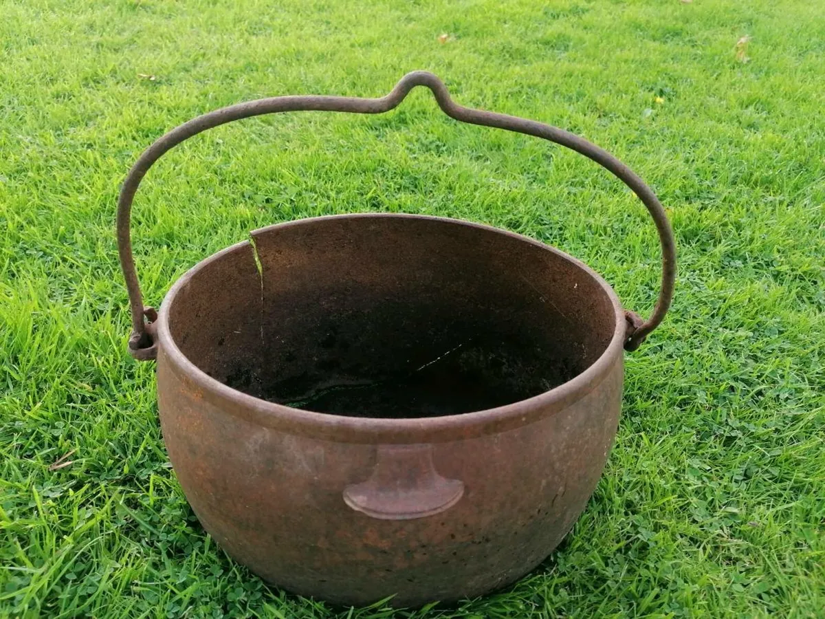 Vintage Cast Iron Pot - Image 2
