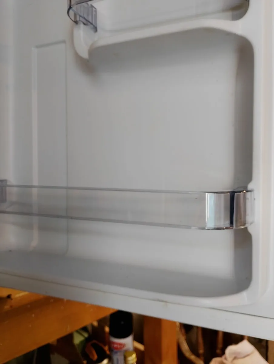 Mini fridge - Image 1