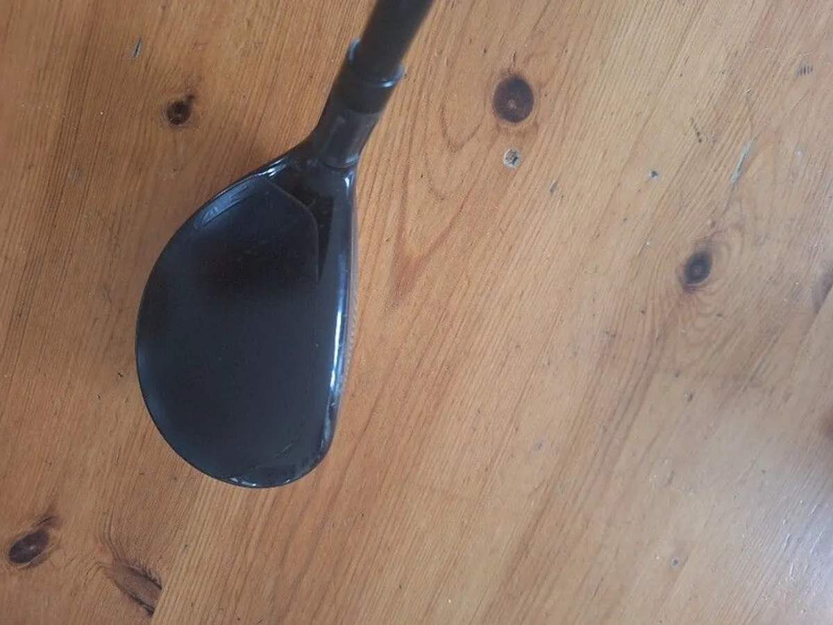 TaylorMade Stealth 4 Hybrid - Image 1