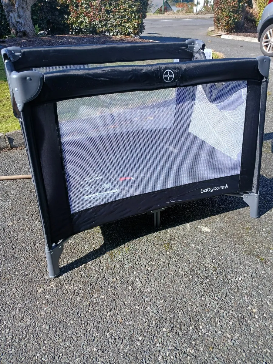 Travel cot - Image 3