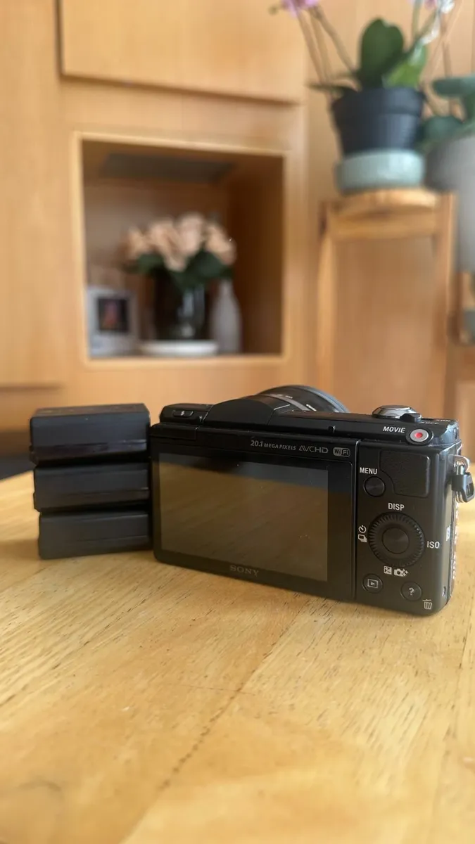 Sony A5000 digital mirrorless Camera - Image 2