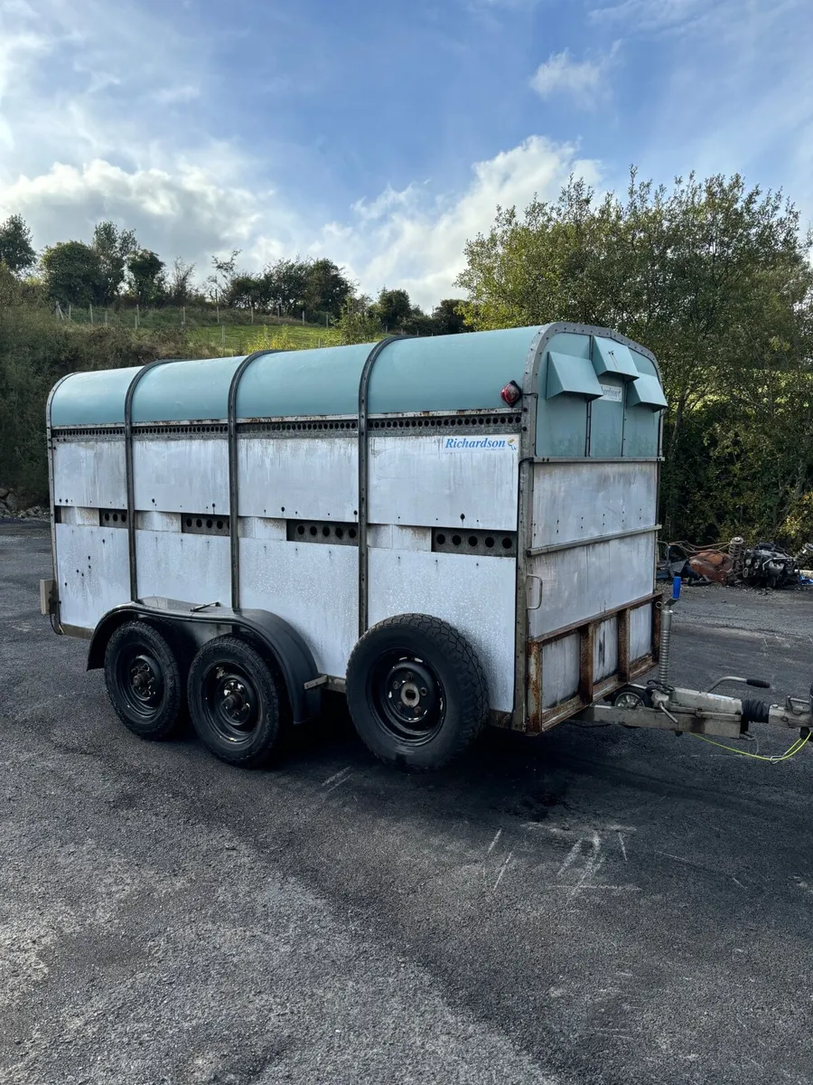 Richardson Livestock trailer - Image 1